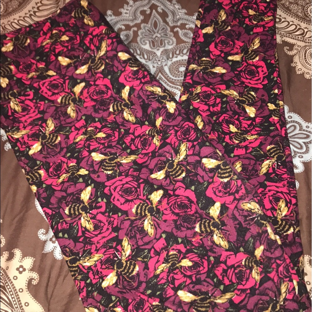 LuLaRoe TC Leggings Roses and Bees